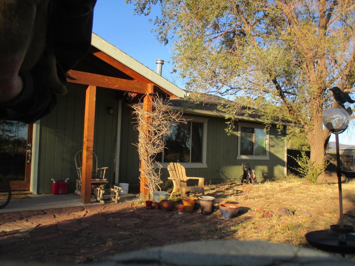 Peaks Wildernest House Bed And Breakfast - Vaccinations Required Флагстаф Екстериор снимка